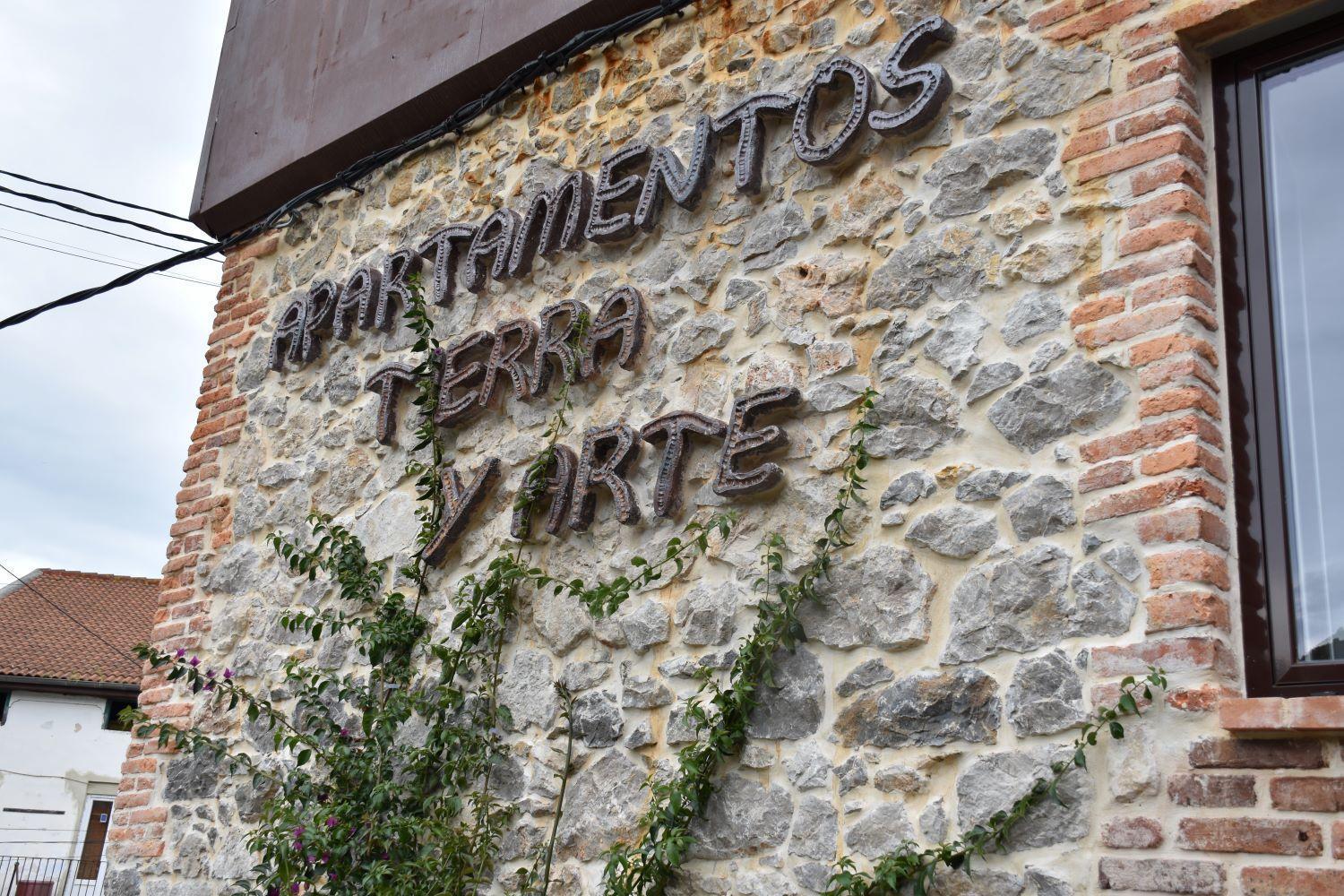 Apartamentos Tierra Y Arte Santona Exterior photo